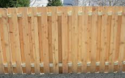 Как покрасить забор из штакетника